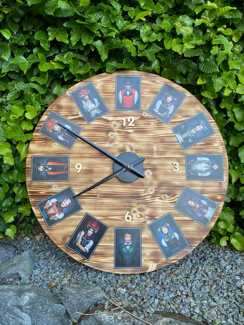 Schwarzwald XXXL Clock "Reni"