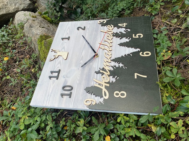 Schwarzwald Clock "Iris"