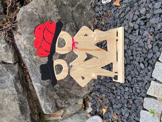 Schwarzwald Holzfigur "Gudrun"