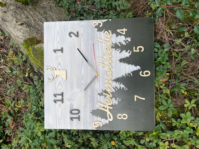 Schwarzwald Clock "Iris"